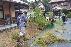 中庭の作業