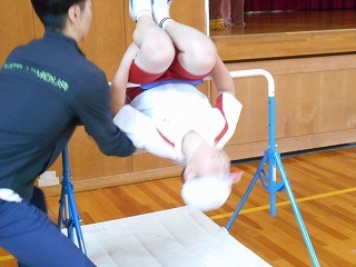 040