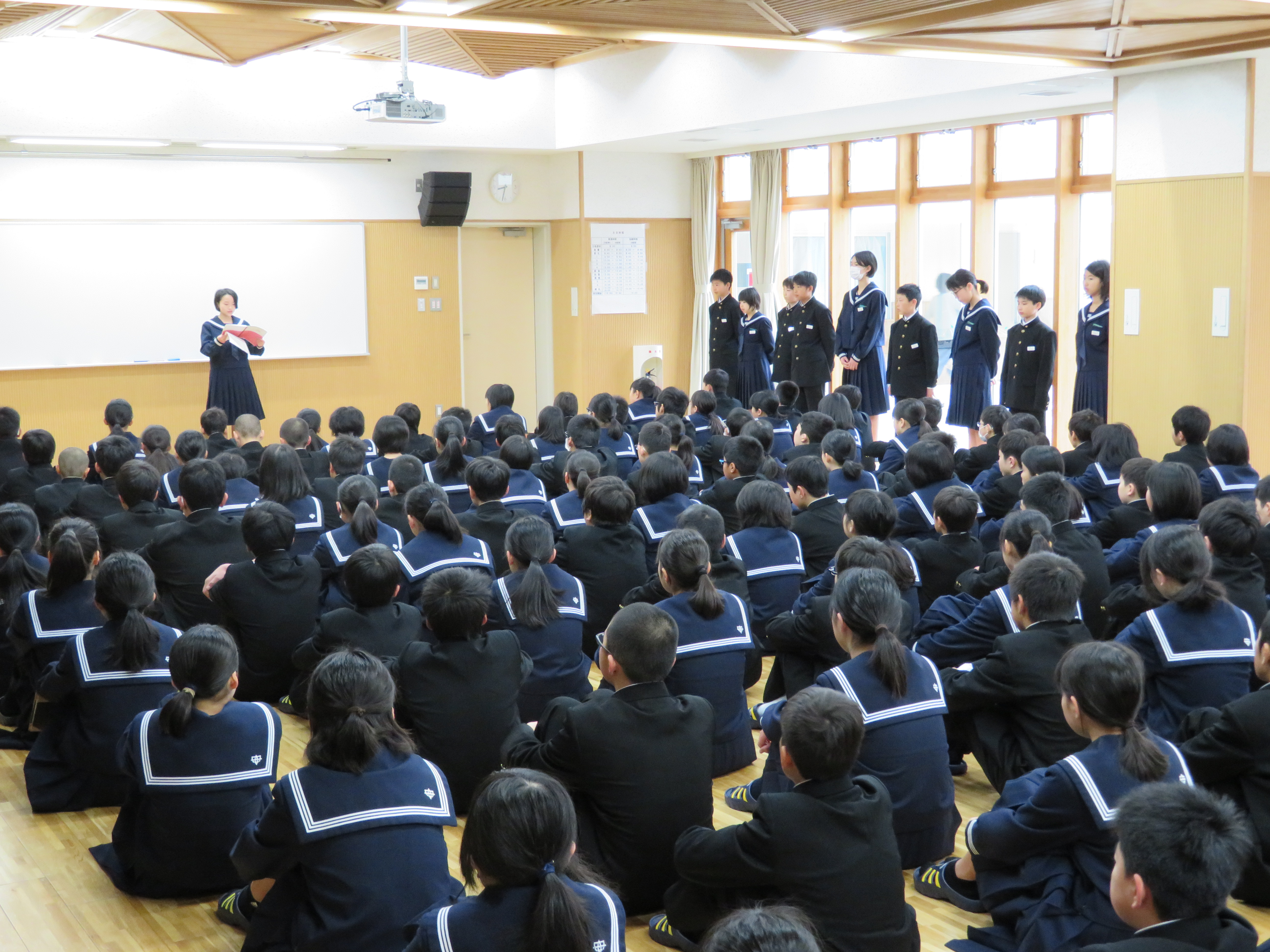 １年生の学年集会の様子です