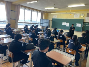 R704083年2組