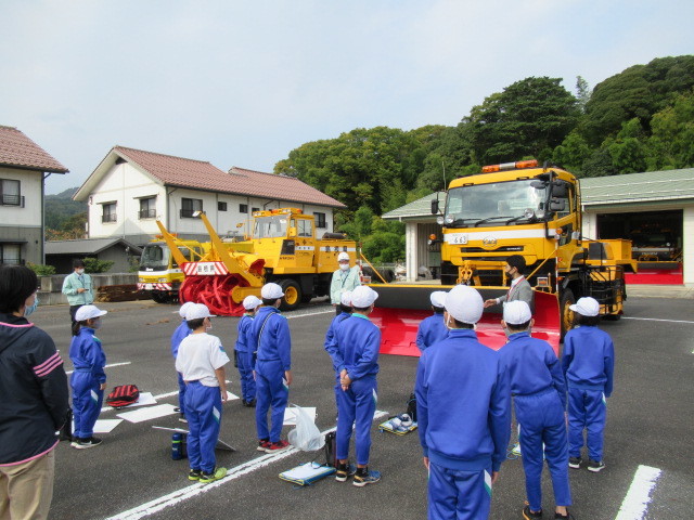 土木事務所に見学に行きました