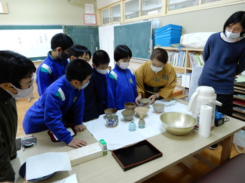 お茶の心を学ぶ２