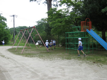遊んでます