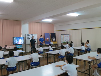 全校朝礼
