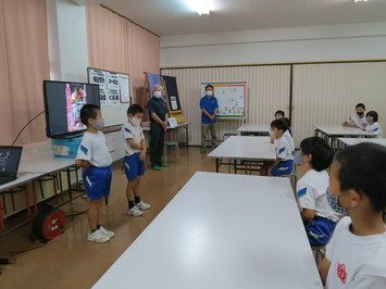 全校朝礼4