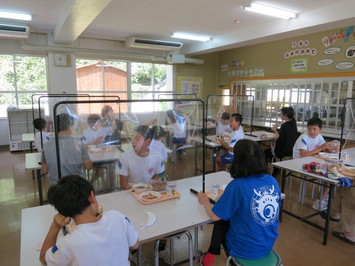 給食の時間２