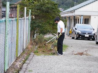 球根植えの様子1