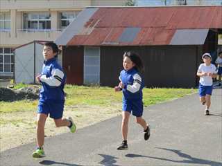 力走する高学年