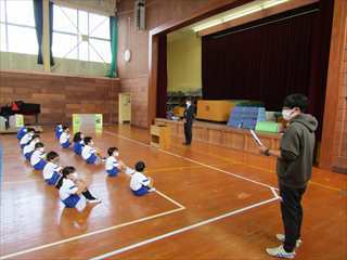 陸上大会の結果を紹介しています。