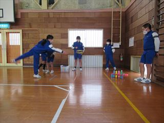 輪投げをしています
