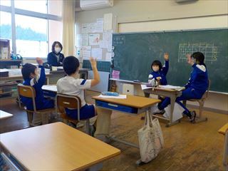 ３・４年教室の様子です