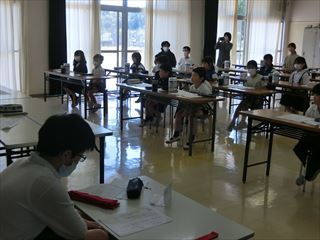 １から５年生が参加している様子です