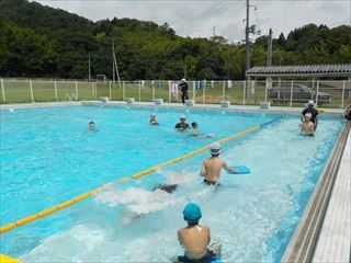 ３・４年生が学習しています