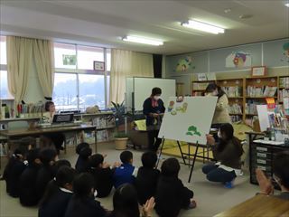 だんごころころというお話を聞きました。