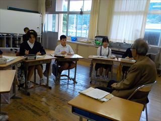5，6年生の平和学習の様子です。