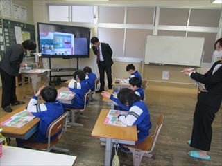 授業の様子を見ていただきました。