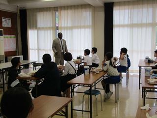 新しいALTとの出会いの会をしました。