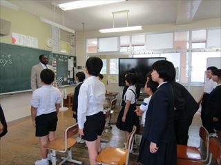 これから一緒に外国語の学習をしていきます。