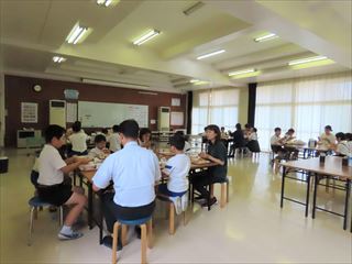 なかよし班給食です。