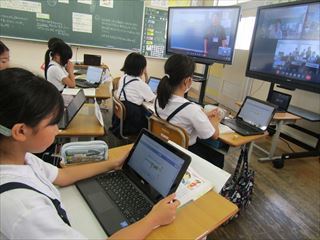 Chromebookも使いながら話し合いしました。
