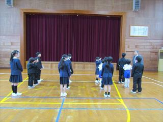 なかよし班の顔合わせ会がありました。