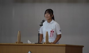 前半のプログラムで主張する生徒