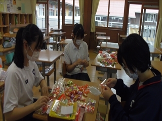 学校での作業（幸盛マラソン準備）