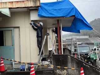 体育館玄関工事