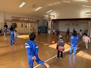 転がしドッヂボール