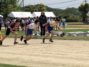 号砲とともにスタートしました。