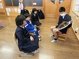 ペア読書の様子