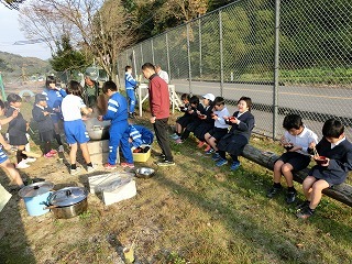 みんなで食べると味もまた格別ですね