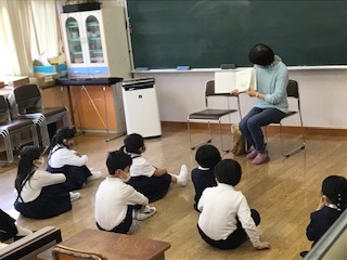 読み語りの様子です