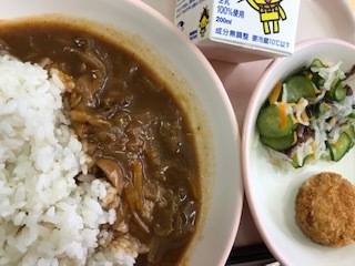 今日の給食です