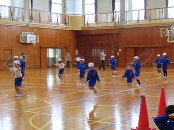 持久跳び低学年
