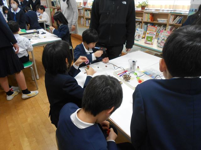 活動の様子２