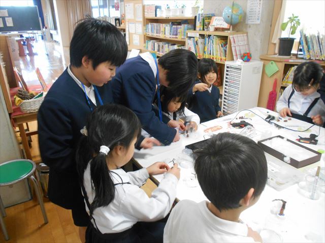 活動の様子４