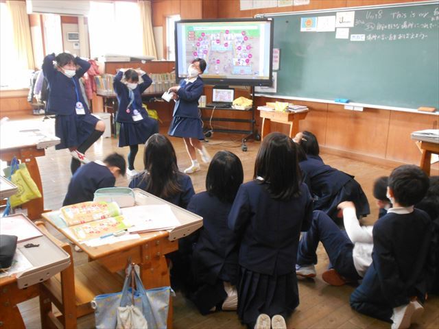 校長室のジェスチャー