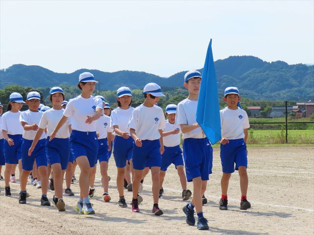 入場行進１