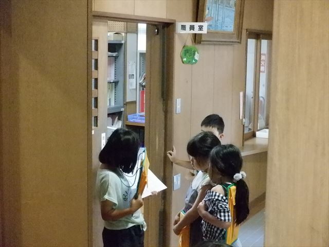 説明している様子