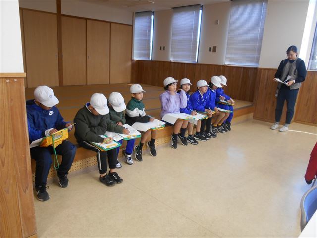 見学の様子４