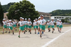 中学年のスタートの写真
