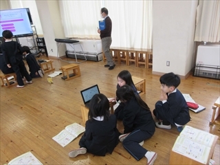 2年生の音楽の授業の様子