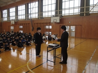 県の科学作品展の表彰です