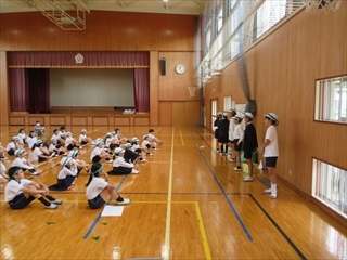 緑組リーダーが自己紹介しています。