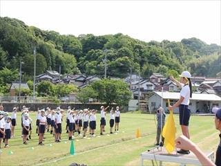 黄組色長が決意を述べています。