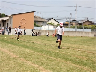 低学年のリレーです。