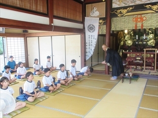 自らたたいてもらっています。
