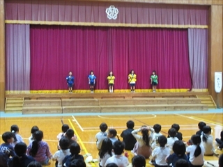 最初の1年生のあいさつです。