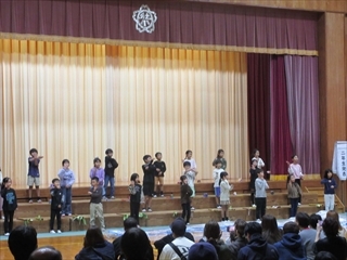 ダンスをしています。